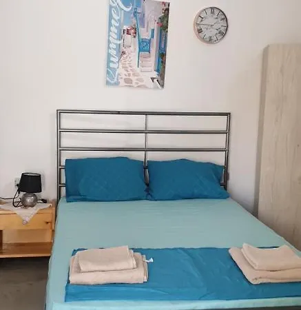 Leiva Appartement Períssa